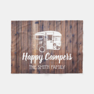 Happy Campers Rustic Camping Trailer Familienname Fleecedecke