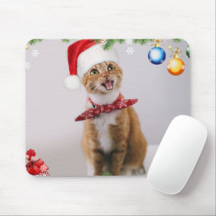 Happy Cat in Red Weihnachtsmütze Mousepad