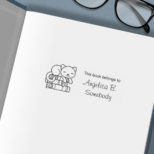 Happy Cat on top of Stack of Books - Buchzeichen Permastempel