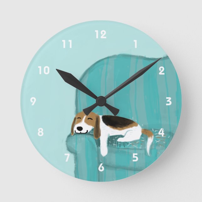 Happy Couch Beagle - Niedliches Hundebanddesign Runde Wanduhr (Vorderseite)
