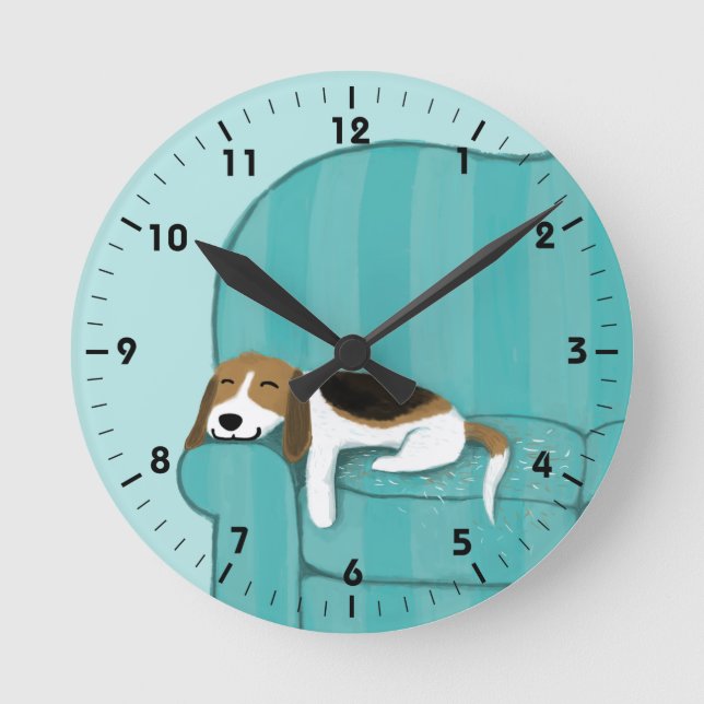 Happy Couch Beagle - Niedliches Hundebanddesign Runde Wanduhr (Vorderseite)