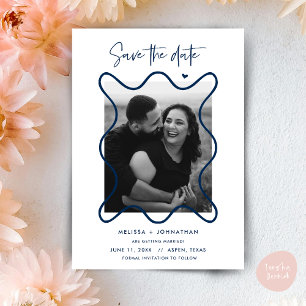Happy Couple Save the Date Hochzeitsankündigung