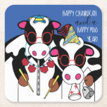 Happy Cows Chanukah Rechteckiger Pappuntersetzer<br><div class="desc">"Happy Chanukah and a Happy Moo Year!" Square Paper Untersetzer" ist bereit Ihnen zu helfen, Ihr Party zu starten! Personalisieren Sie diese, indem Sie Text an einem beliebigen Ort des Untersetzer löschen und hinzufügen. Wählen Sie Ihren bevorzugten Schriftart Stil, Farbe und Größe. Danke, dass ihr angehalten und vorbeigekommen seid! Viel...</div>