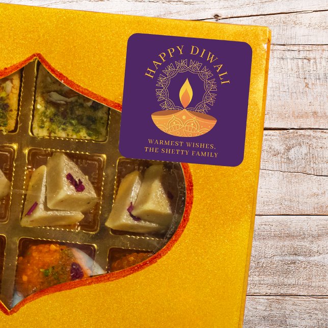 Happy Diwali Festival of Lights Diya Custom Quadratischer Aufkleber (Von Creator hochgeladen)