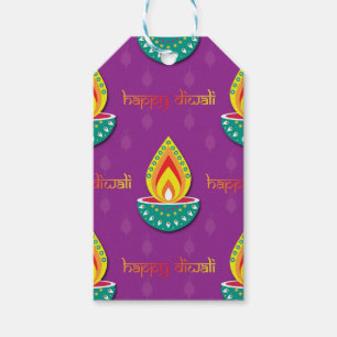 Happy Diwali mit Diya-Lampen auf lila Geschenketik Geschenkanhänger