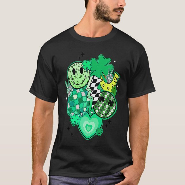 Happy Face And Disco Ball Lucky Shamrock C Patrick T-Shirt (Vorderseite)