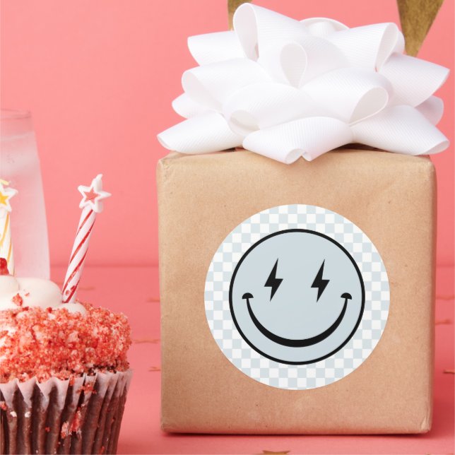 Happy Face Groovy Blue Karo Boy Birthday Runder Aufkleber (Party)