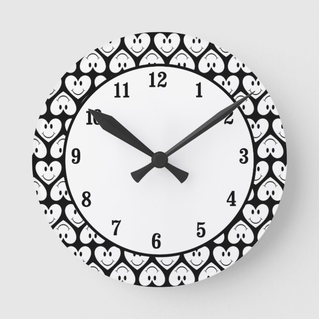 Happy Face Heart Runde Wanduhr (Vorderseite)