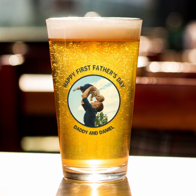 Happy First Vatertag Custom Foto & Text Glas (Von Creator hochgeladen)