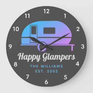 Happy Glampers Lila Ombre Camping Große Wanduhr