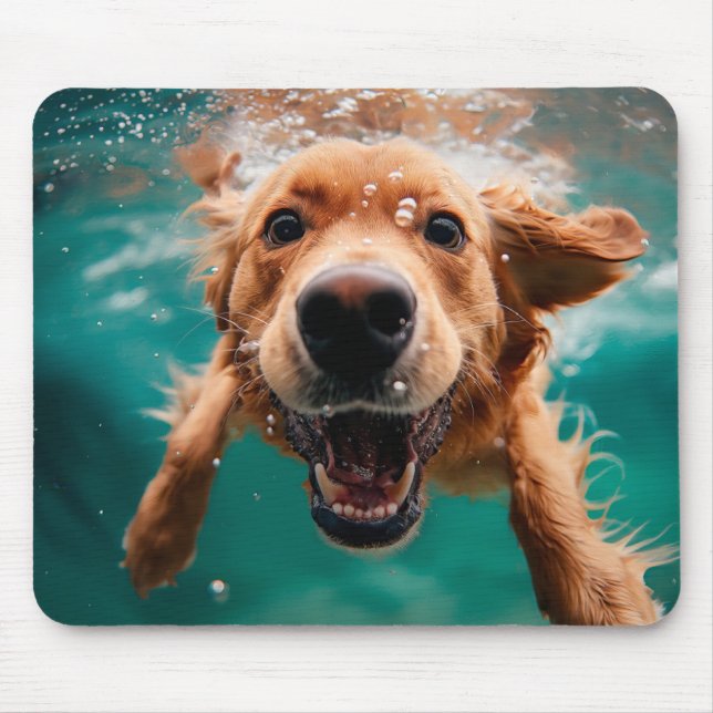 Happy Golden Retriever Schwimmen unter Wasser Mousepad (Vorne)