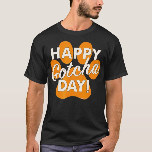 Happy Gotcha Day Orange Dog Paw Print Animal T-Shirt (Vorderseite)