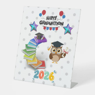 Happy Graduation 2026 - Cute Owl & Books Sockelschild