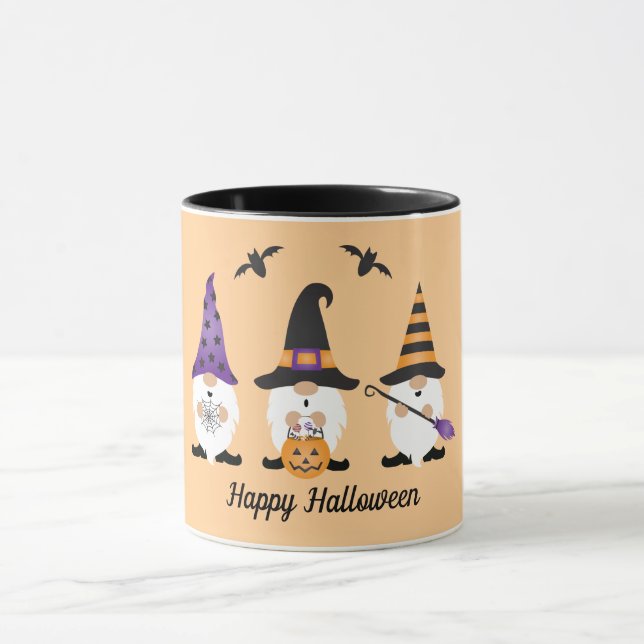 Happy Halloween Gnomes Lila Orange Tasse (Zentrum)