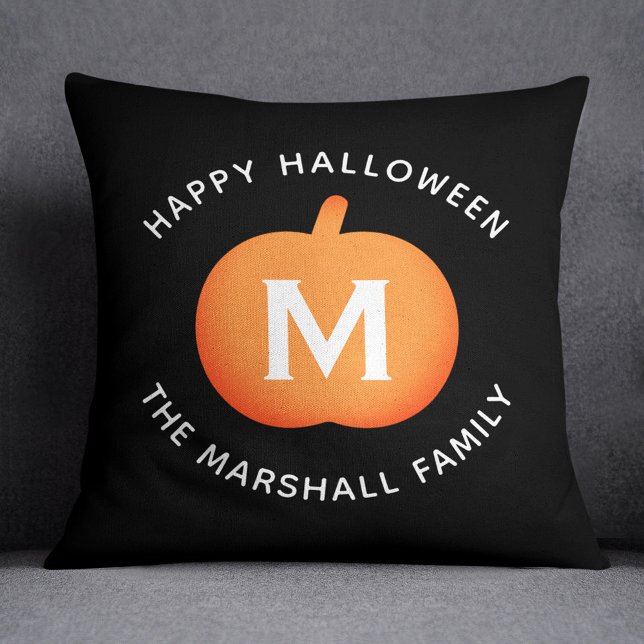 Happy Halloween Orange Pumpkin Family Monogram Kissen (Von Creator hochgeladen)