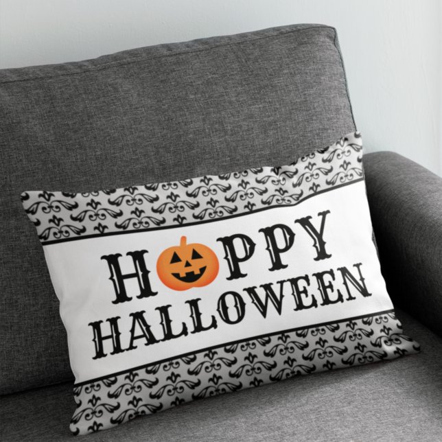 Happy Halloween Orange und Schwarze Typografie Lendenkissen (Von Creator hochgeladen)