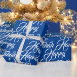 Happy Hanukkah blau weißen jüdischen eleganten Dre Geschenkpapier<br><div class="desc">Happy Hanukkah blau und weiß jüdischen Urlaub elegante Drehmuster Geschenk Wrapping Paper. Weißes Skriptmuster auf blauem Hintergrund.</div>