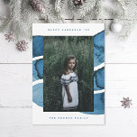 Happy Hanukkah Blue Brushed Jüdisches Holiday Foto Feiertagskarte<br><div class="desc">Bearbeiten und anpassen,  um den Namen,  das Jahr und die Schriftart,  die Rahmenfarbe und die Meldung auf der Rückseite zu ändern. Passen Sie weiter an,  um mehr Text oder mehr Fotos auf der Rückseite hinzuzufügen.</div>