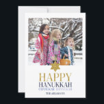 Happy Hanukkah Chanukah Holiday Foto Card Feiertagskarte<br><div class="desc">Imitate simulierte Goldfolien-Design ist in diesem Design integriert. Personalisieren Sie den benutzerdefinierten Text oben. Weitere Koordinationsgegenstände finden Sie in unserer Sammlung "Happy Hanukka Chanukah".</div>