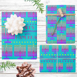 Happy Hanukkah Colorful Menorah Türkis Muster Geschenkpapier Set<br><div class="desc">Erstellen Sie Ihr eigenes personalisiertes Happy Hanukkah Geschenksortiment in türkisblau mit Ihrem Namen für ein einzigartiges Verpackungspapier für Ihre Festspiele der Lichter. Die drei Laken der Chanukah-Geschenkpackung sind perfekt für Kinder jeden Alters und auch für Erwachsene geeignet. Sie zeichnen sich durch ein farbenfrohes Menorahs-Muster aus. Die neun Kerzen sind in...</div>