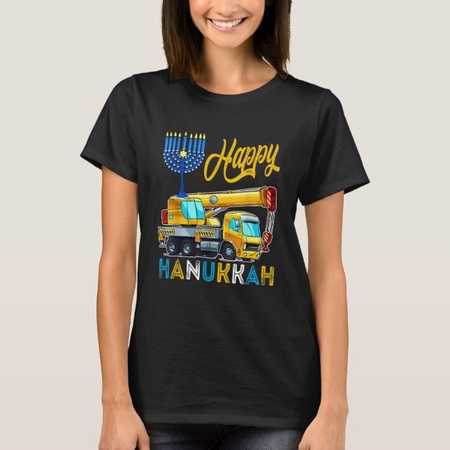Happy Hanukkah Crane Truck Carrying Jewish Menorah T-Shirt (Vorderseite)