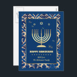 Happy Hanukkah. Gold Menorah Feiertagspostkarte<br><div class="desc">Happy Hanukkah. Elegante Festive Gold Foil Menorah und Sterne von David Postcard mit personalisiertem Namen. Matching Karten und Geschenke verfügbar in der jüdischen Ferien / Hanukkah Kategorie unseres Stores.</div>