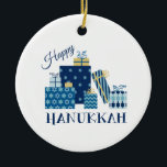 Happy Hanukkah Keramik Ornament<br><div class="desc">Dieses Design ist schön und hell und erfüllt Sie bis ins Bein mit Urlaubsgeist und ist perfekt auf Geschenke,  Tischläufer,  Küchenwäsche,  Wohngestaltung und auf allem,  was Hanukkah!</div>