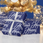 Happy Hanukkah Marine blau und weiß elegante Drehb Geschenkpapier<br><div class="desc">Happy Hanukkah Marine blau und weiß elegante Skript Muster Geschenk Wrapping Paper. Weiße Schrift Typografie Muster auf marineblau Hintergrundfarbe.</div>