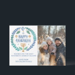 Happy Hanukkah Menorah Handgezeichnetes CUSTOM FOT Feiertagskarte<br><div class="desc">Sweet HANUKKAH themed Kranz zeichn, jemandem einen schönen Urlaub zu wünschen! Gib dein eigenes Foto! Klicken Sie auf "Personalisieren", um Ihr eigenes Foto hinzuzufügen. Sie können auch Text auf der Vorder- oder Rückseite hinzufügen. Karo in meinem Shop für weitere Optionen. Auch als digitaler Download verfügbar, um sofort per E-Mail oder...</div>