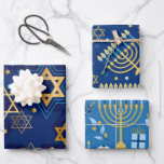Happy Hanukkah Menorah Jewish Star Candles Geschenkpapier Set<br><div class="desc">Happy Hanukkah,  Menorah,  Jüdischer Stern,  blaues und gelbes Packpapier.</div>