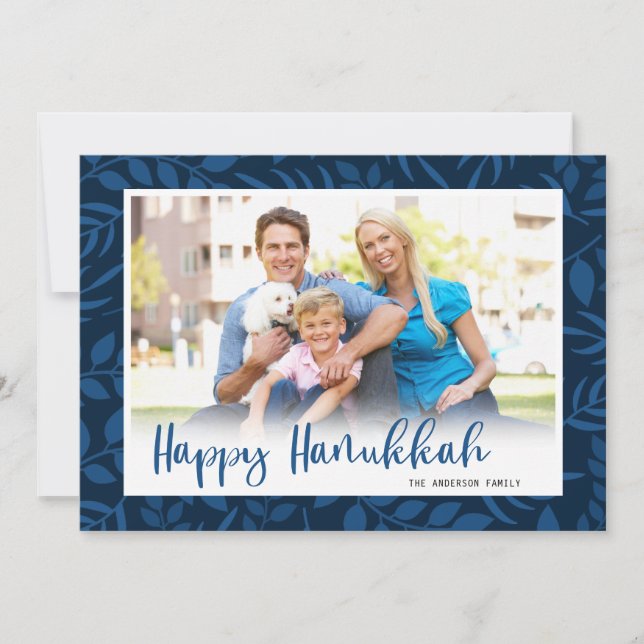 Happy Hanukkah Modern Script Foto Feiertagskarte (Vorderseite)
