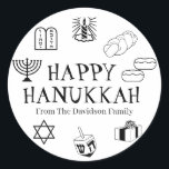 Happy Hanukkah Schwarz-weißer individuelle Name Ge Runder Aufkleber<br><div class="desc">Happy Hanukkah,  passen Sie das Familiennamensgeschenk für Aufkleber Happy Hanukkah,  Happy Chanukah,  Hanukkah Sameach!,  Chag Sameach!,  Chag Urim Sameach! Schwarz und Weiß</div>