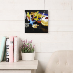 Happy Hanukkah Star von David menorah Dreidel Slip Quadratische Wanduhr