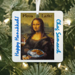 Happy Hanukkah von Mona Latke Ornament Aus Metall<br><div class="desc">Ein Ornament für Ihren Weihnachtsbaum oder Hanukkah Bush.</div>