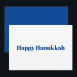 Happy Hanukkah weiße blaue Typografie Minimalist Feiertagskarte<br><div class="desc">Happy Hanukkah blau und weiß moderne Typografie minimalistisch elegante Hanukkah Holiday Card. Vollständig anpassbarer blauer Text auf weißem Hintergrund auf der Vorderseite und blauer Hintergrund auf der Rückseite der Karte.</div>