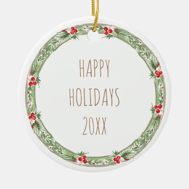 Happy Holidays 20XX Family Name Wreath Berries Keramik Ornament (Vorne)