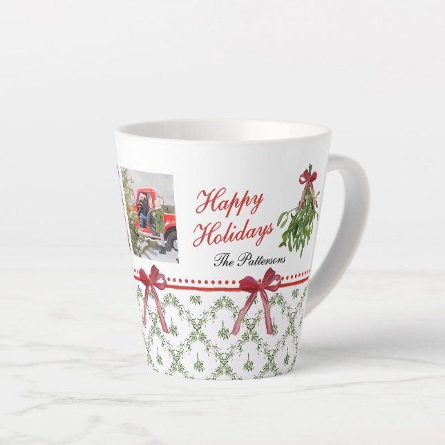 Happy Holidays Mistletoe Red Bow Family Foto Milchtasse (Rechte Ecke)