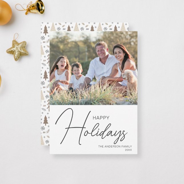 Happy Holidays Modernes Script-Foto Feiertagskarte (Happy Holidays Modern Script Photo Holiday Card by MINTIC DESIGN STUDIO)
