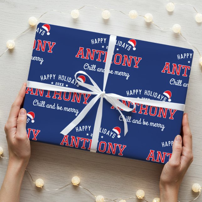 Happy Holidays Name Weihnachten Weihnachtsmannmütz Geschenkpapier (Von Creator hochgeladen)