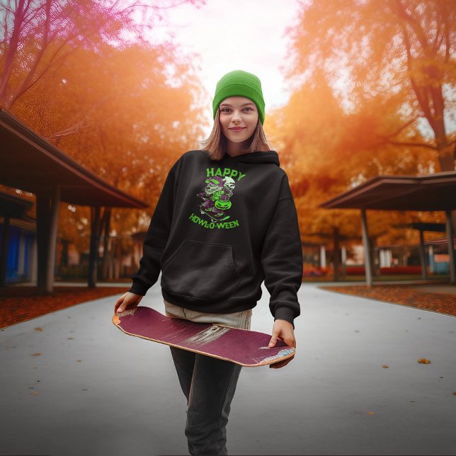 Happy Howl-o-ween Wolf Reiten auf Skateboard Hoodie (Von Creator hochgeladen)