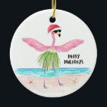 Happy Huladays Flamingo Tropical Beach Weihnachten Keramik Ornament<br><div class="desc">Mit diesem "Happy Huladays"-Ornament mit einem rosa Flamingo, das eine Weihnachtsmannmütze am Meer tanzt, verleihen Sie Ihrem Weihnachtsfest einen tropischen Charme. Dieses sehenswerte Ornament besticht durch den skurrilen Geist der Urlaubssaison und einen unterhaltsamen Strandurlaub. Personalisieren Sie es, um es besonders zu machen - ein nachdenkliches Geschenk für einen geliebten oder...</div>