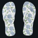 Happy Hydrangeas etwas Blue Wedding Weekend Flip Flops<br><div class="desc">Ein süßes und unerwartetes Blau,  während Sie sich auf Ihrem Hochzeitswochenende vorbereiten. Wäre eine großartige Brautjungfrau Geschenk! Blume Mädchen Option in meinem Shop verfügbar.</div>