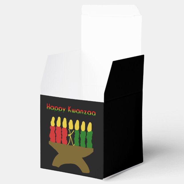 Happy Kwanzaa Kinara Geschenkschachtel (Geöffnet)