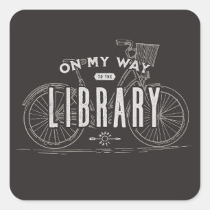Happy Librarian on My Way Library Quadratischer Aufkleber