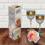 Happy Liebe Joy Rose Weingeschenk Box<br><div class="desc">Weingeschenkbox mit schönen Bildern von pfirsichfarbenen Rose auf einem weichen grauen rosa Hintergrund. Schön als Geschenk für Muttertag,  eine Hochzeit oder romantische Feier.</div>