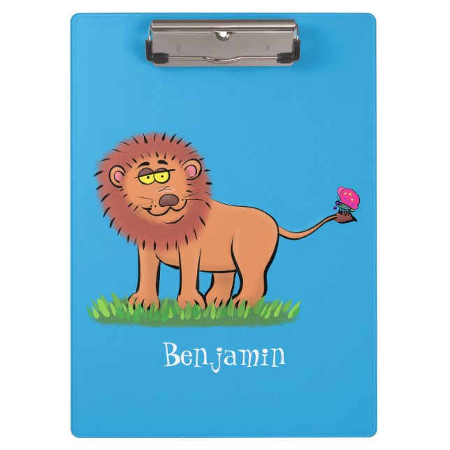 Happy Löwe mit Schmetterling-Cartoon-Abbildung Klemmbrett (Vorderseite)