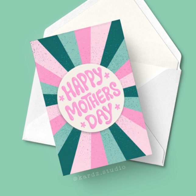 Happy Mütter Day Pink Green Sunburst Karte (Card shown in 5x7 inch. find same card with a template to easily add message and name in collection.)