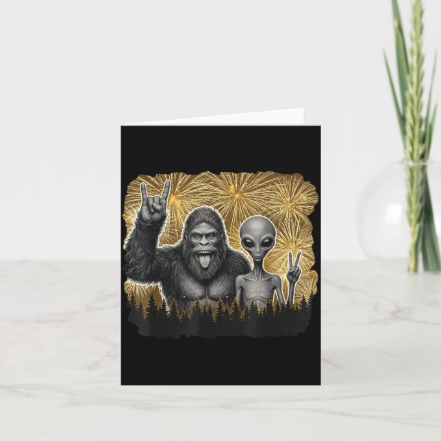 Happy New Year 2026 Bigfoot Alien Lovers New Years Karte (Vorderseite)