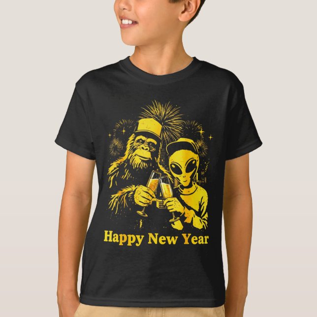 Happy New Year 2026 Bigfoot Alien Lovers New Years T-Shirt (Vorderseite)