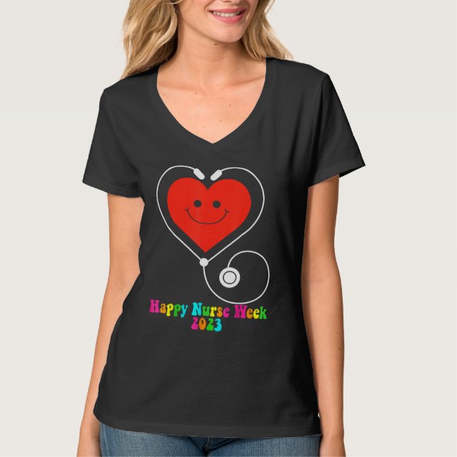 Happy Nurse Week 2023 Smiling Heart Groovy Style 1 T-Shirt (Vorderseite)